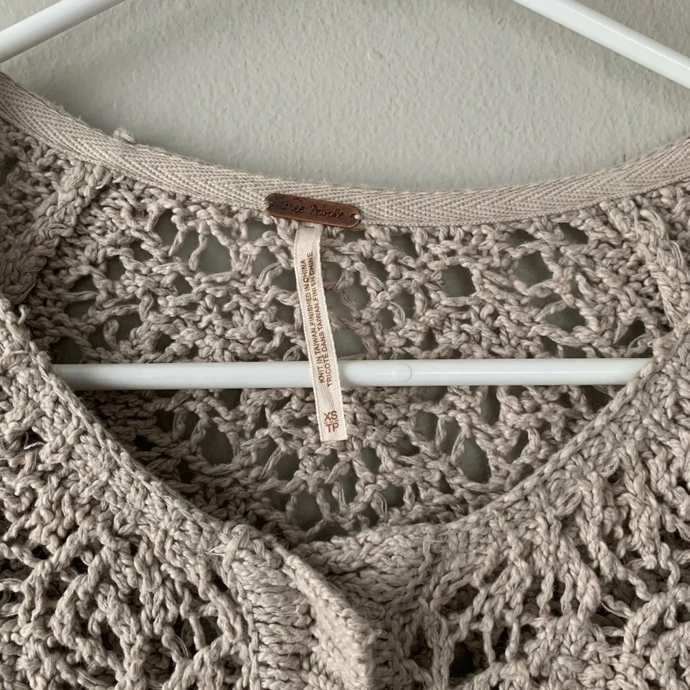 NWOT Free People Crop Button Sweater